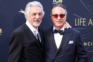 Joe Mantegna ve Andy Garcia, 26 Nisan 2025 tarihinde Dolby Tiyatrosu 'nda düzenlenen 50. Yıllık AFI (Amerikan Film Enstitüsü) Yaşam Boyu Başarı Ödülü' ne geldiler.. 