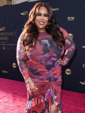 Amerikalı televizyon muhabiri, televizyon sunucusu ve moda tasarımcısı Nina Parker, 26 Nisan 2025 'te Dolby Tiyatrosu' nda düzenlenen 50. Yıllık AFI (Amerikan Film Enstitüsü) Yaşam Başarı Ödülüne ulaştı. 