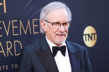 Amerikalı yönetmen, yapımcı ve yazar Steven Spielberg, 26 Nisan 2025 'te Hollywood, Los Angeles' taki Dolby Tiyatrosu 'nda düzenlenen 2025 Yaşam Boyu Başarı Ödülü' ne ulaştı.