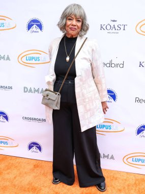 Michael B. Jordan 'ın annesi Donna Jordan, 27 Nisan 2025' te Los Angeles, Kaliforniya 'da düzenlenen Lupus LA Cuisine gelir.. 