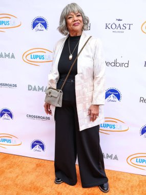 Michael B. Jordan 'ın annesi Donna Jordan, 27 Nisan 2025' te Los Angeles, Kaliforniya 'da düzenlenen Lupus LA Cuisine gelir.. 