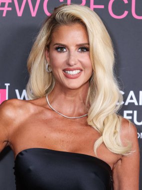 Emma Hernan, 28 Nisan 2025 'te Beverly Hilton Oteli' nde düzenlenen Kadın Kanseri Araştırma Fonu 'nun Unutulmaz Akşam Yardım Galası 2025' e geliyor..