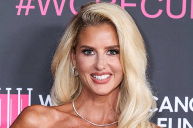 Emma Hernan, 28 Nisan 2025 'te Beverly Hilton Oteli' nde düzenlenen Kadın Kanseri Araştırma Fonu 'nun Unutulmaz Akşam Yardım Galası 2025' e geliyor..