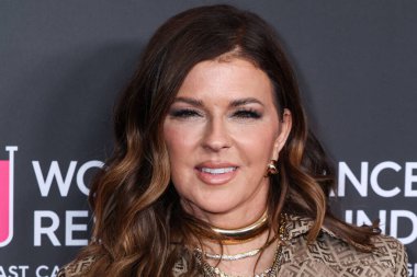 Little Big Town 'dan Karen Fairchild, 28 Nisan 2025' te Beverly Hilton Oteli 'nde düzenlenen Kadın Kanseri Araştırma Fonu' nun Unutulmaz Akşam Yardım Galası 2025 'e geldi..