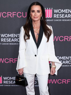 Amerikalı aktris ve sosyete üyesi Kyle Richards, 28 Nisan 2025 'te Beverly Hills, Los Angeles, Kaliforniya, ABD' de düzenlenen Kadın Kanser Araştırma Fonu 'nun Unutulmaz Akşam Yardım Galası 2025' e geldi..       