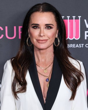 Amerikalı aktris ve sosyete üyesi Kyle Richards, 28 Nisan 2025 'te Beverly Hills, Los Angeles, Kaliforniya, ABD' de düzenlenen Kadın Kanser Araştırma Fonu 'nun Unutulmaz Akşam Yardım Galası 2025' e geldi..       