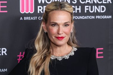 Molly Sims, Beverly Hilton Oteli 'nde 28 Nisan 2025' te Beverly Hills, Los Angeles, Kaliforniya, ABD 'de düzenlenen Kadın Kanseri Araştırma Fonu' nun Unutulmaz Akşam Yardım Galası 2025 'e geldi..
