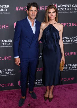 Nacho Figueras ve eşi Delfina Blaquier, 28 Nisan 2025 'te Beverly Hilton Oteli' nde düzenlenen Kadın Kanser Araştırma Fonu 'nun Unutulmaz Akşam Yardım Galası 2025' e geldiler..