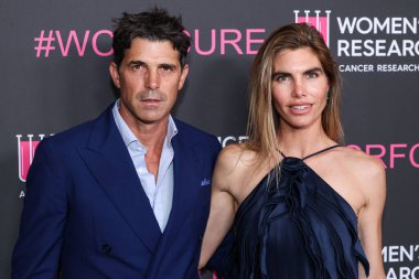Nacho Figueras ve eşi Delfina Blaquier, 28 Nisan 2025 'te Beverly Hilton Oteli' nde düzenlenen Kadın Kanser Araştırma Fonu 'nun Unutulmaz Akşam Yardım Galası 2025' e geldiler..