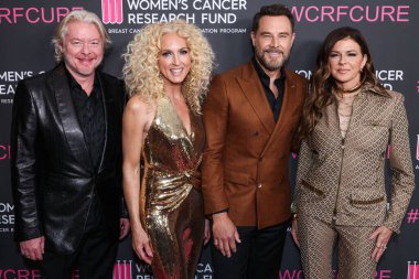 Phillip Sweet, Kimberly Schlapman, Karen Fairchild, Küçük Büyük Şehir 'den Jimi Westbrook, 28 Nisan 2025' te Beverly Hilton Hotel 'de düzenlenen Kadın Kanser Araştırma Fonu' nun Unutulmaz Akşam Yardım Galası 2025 'e geldiler.