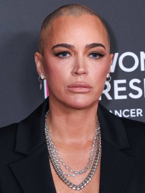 Amerikan televizyon karakteri Teddi Mellencamp Arroyave, 28 Nisan 2025 'te Beverly Hilton Hotel' de düzenlenen Kadın Kanser Araştırma Fonu 'nun Unutulmaz Akşam Yardım Galası 2025' e geldi..  