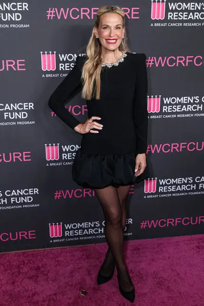 Molly Sims, Beverly Hilton Oteli 'nde 28 Nisan 2025' te Beverly Hills, Los Angeles, Kaliforniya, ABD 'de düzenlenen Kadın Kanseri Araştırma Fonu' nun Unutulmaz Akşam Yardım Galası 2025 'e geldi..