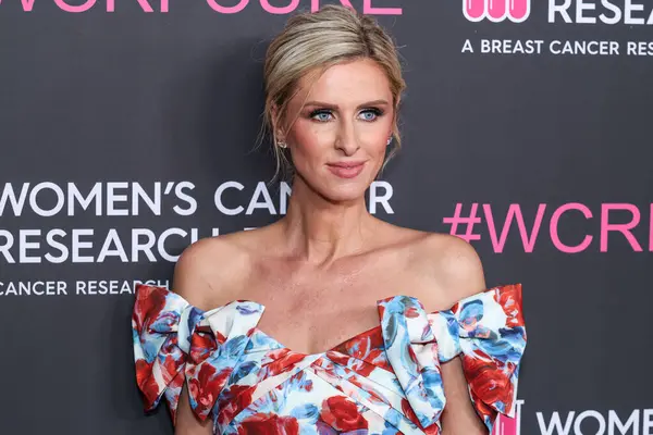 Amerikalı sosyete ve moda tasarımcısı Nicky Hilton Rothschild, 28 Nisan 2025 'te Beverly Hilton Oteli' nde düzenlenen Kadın Kanser Araştırma Fonu 'nun Unutulmaz Akşam Yardım Galası 2025' e geldi.    