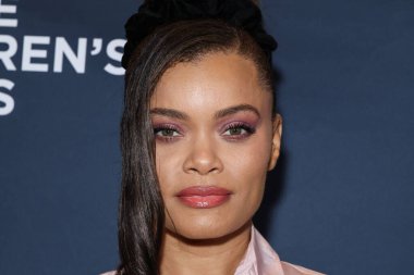 Amerikalı şarkıcı, söz yazarı ve oyuncu Andra Day (Cassandra Monique Batie), 30 Nisan 2025 'te Beverly Wilshire, Los Angeles' ta bulunan A Four Seasons Hotel 'de düzenlenen Çocuk Hakları için Müttefikler 33.