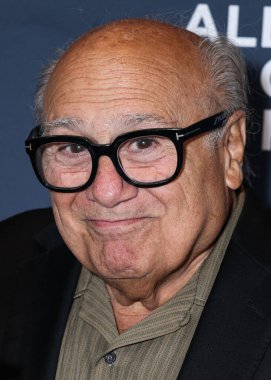 Amerikalı aktör, yapımcı ve yönetmen Danny DeVito, Beverly Wilshire, A Four Seasons Hotel 'de düzenlenen 33. Çocuk Hakları Birliği' ne 30 Nisan 2025 'te geldi.