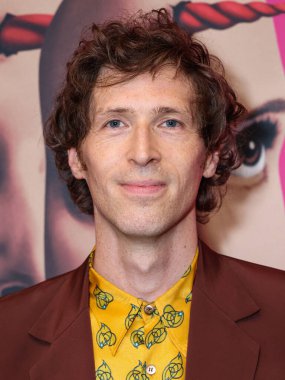 Amerikalı sanatçı, yapımcı, yapımcı ve aktör Daryl Wein, 1 Mayıs 2025 'te Beverly Hills, Los Angeles, Kaliforniya, ABD' de düzenlenen Güzel Sanatlar Tiyatrosu 'nda düzenlenen' Electra 'nın Los Angeles Prömiyeri' ne geldi..