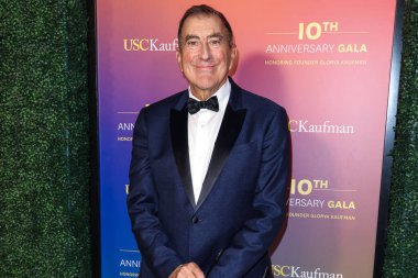 Amerikalı yönetmen, yapımcı, koreograf ve konser yaratıcısı Kenny Ortega, USC Glorya Kaufman Dans Okulu 'na 3 Mayıs 2025' te USC Glorya Kaufman Dans Okulu 'nda düzenlenen 10.