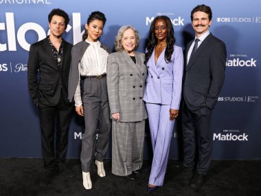 David Del Rio, Leah Lewis, Kathy Bates, Skye P. Marshall ve Jason Ritter, 5 Mayıs 2025 'te Los Angeles, Kaliforniya, ABD' deki The Directors Guild of America 'daki DGA Tiyatro Kompleksi' nde düzenlenen CBS 'nin Matlock' 1..  