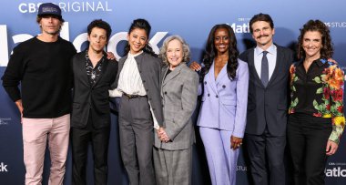 Eric Christian Olsen, David Del Rio, Leah Lewis, Kathy Bates, Skye P. Marshall, Jason Ritter, Jennie Snyder Urman, CBS 'nin' Matlock '1. sezon Emmy FYC etkinliğine katıldı.