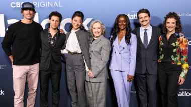 Eric Christian Olsen, David Del Rio, Leah Lewis, Kathy Bates, Skye P. Marshall, Jason Ritter, Jennie Snyder Urman, CBS 'nin' Matlock '1. sezon Emmy FYC etkinliğine katıldı.