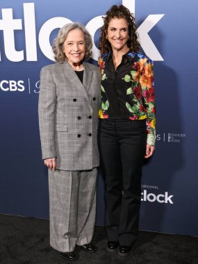 Kathy Bates ve Jennie Snyder Urman, 5 Mayıs 2025 'te Amerika Yönetmenler Birliği' ndeki DGA Tiyatro Kompleksi 'nde düzenlenen CBS' nin 1..     