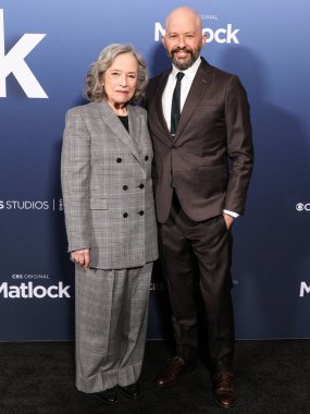 Kathy Bates ve Jon Cryer, 5 Mayıs 2025 'te Amerika Yönetmenler Birliği' ndeki DGA Tiyatro Kompleksi 'nde düzenlenen 1..     