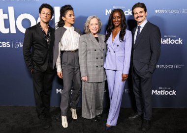 David Del Rio, Leah Lewis, Kathy Bates, Skye P. Marshall ve Jason Ritter, 5 Mayıs 2025 'te Los Angeles, Kaliforniya, ABD' deki The Directors Guild of America 'daki DGA Tiyatro Kompleksi' nde düzenlenen CBS 'nin Matlock' 1..  
