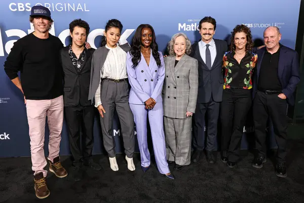 Eric Christian Olsen, David Del Rio, Leah Lewis, Skye P. Marshall, Kathy Bates, Jason Ritter, Jennie Snyder Urman ve David Stapf, 5 Mayıs 2025 'te DGA Tiyatro Kompleksi' nde düzenlenen CBS 'nin' Matlock '1. sezon Emmy FYC etkinliğine geldiler.       