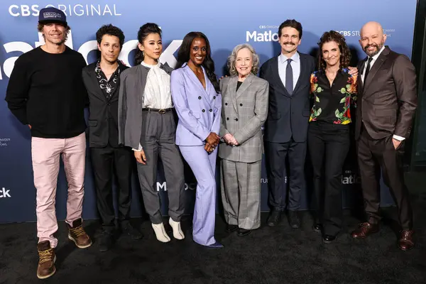 Eric Christian Olsen, David Del Rio, Leah Lewis, Skye P. Marshall, Kathy Bates, Jason Ritter, Jennie Snyder Urman ve Jon Cryer, 5 Mayıs 2025 'te DGA Tiyatro Kompleksi' nde düzenlenen CBS 'Matlock' 1.