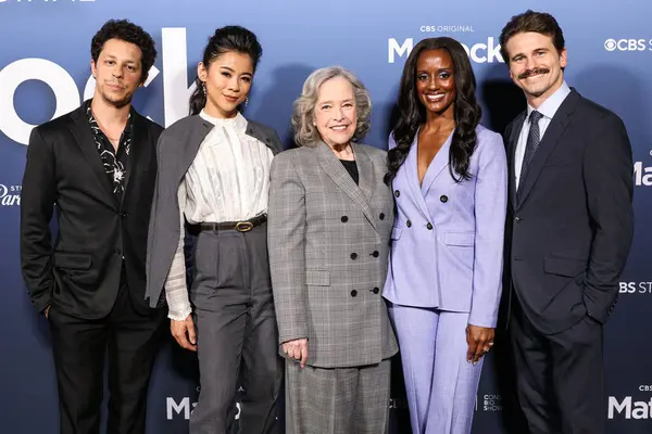 David Del Rio, Leah Lewis, Kathy Bates, Skye P. Marshall ve Jason Ritter, 5 Mayıs 2025 'te Los Angeles, Kaliforniya, ABD' deki The Directors Guild of America 'daki DGA Tiyatro Kompleksi' nde düzenlenen CBS 'nin Matlock' 1..  