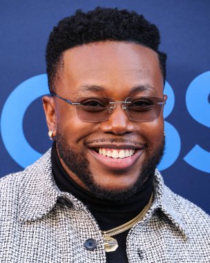 Mahalleden Marcel Spears, CBSFEST 2025-2026 yıllarında Paramount Stüdyoları 'nda 7 Mayıs 2025' te Amerika Birleşik Devletleri 'nin Los Angeles, Kaliforniya' da gerçekleştirilen duyuruya geldi.. 