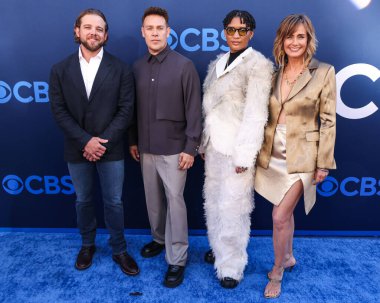 Ateş Ülkesi 'nden Max Thieriot, Kevin Alejandro, Jules Latimer ve Diane Farr, CBSFEST 2025-2026: Paramount Stüdyoları' nda 7 Mayıs 2025 'te ABD' nin Los Angeles şehrinde düzenlenen duyuruya geldiler.. 
