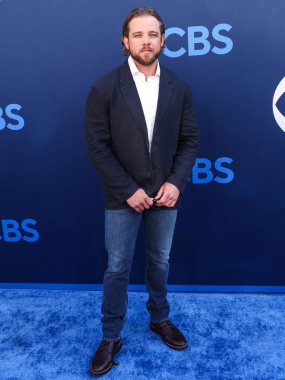 Ateş Ülkesi 'nden Max Thieriot, CBSFEST 2025-2026 yıllarında Paramount Stüdyoları' nda 7 Mayıs 2025 'te ABD' nin Los Angeles şehrinde gerçekleştirilen duyuruya geldi.. 