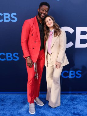 Hollywood Squares 'den Nate Burleson ve Drew Barrymore, CBSFEST 2025-2026: Paramount Stüdyoları' nda 7 Mayıs 2025 'te ABD' nin Los Angeles şehrinde düzenlenen program duyurusu. 