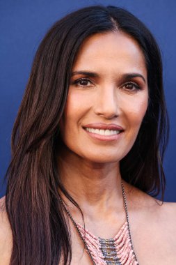 Amerika 'nın Mutfak Kupası' ndan Padma Lakshmi, CBSFEST 2025-2026 'ya ulaştı: Paramount Stüdyoları' nda 7 Mayıs 2025 'te Los Angeles, Kaliforniya, ABD' de düzenlenen program duyurusu. 