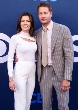 Sofia Pernas ve Tracker 'dan kocası Justin Hartley, CBSFEST 2025-2026: Paramount Stüdyoları' nda 7 Mayıs 2025 'te ABD' nin Kaliforniya eyaletinin Los Angeles kentinde düzenlenen duyuru.