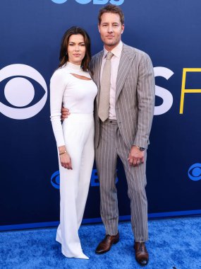 Sofia Pernas ve Tracker 'dan kocası Justin Hartley, CBSFEST 2025-2026: Paramount Stüdyoları' nda 7 Mayıs 2025 'te ABD' nin Kaliforniya eyaletinin Los Angeles kentinde düzenlenen duyuru.