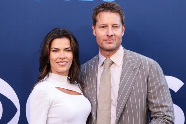 Sofia Pernas ve Tracker 'dan kocası Justin Hartley, CBSFEST 2025-2026: Paramount Stüdyoları' nda 7 Mayıs 2025 'te ABD' nin Kaliforniya eyaletinin Los Angeles kentinde düzenlenen duyuru. 