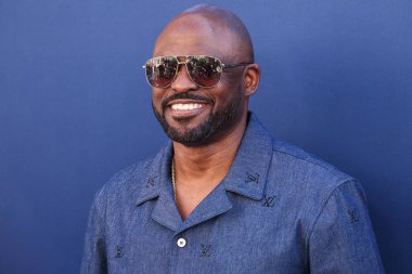 Let 's Made a Deal grubundan Wayne Brady, CBSFEST 2025-2026 yıllarında Paramount Stüdyoları' nda 7 Mayıs 2025 'te ABD' nin Los Angeles şehrinde gerçekleştirilen duyuruya geldi.. 