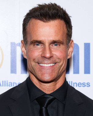 Kanadalı aktör ve televizyon sunucusu Cameron Mathison, 8 Mayıs 2025 'te Beverly Hills Hotel' de düzenlenen Ulusal Akıl Hastalıkları Birliği (NAMI) 2025 Akıl Sağlığı Galasına geldi.