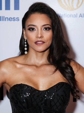 Amerikalı aktris Gabrielle Walsh, 8 Mayıs 2025 'te Beverly Hills Otel' de düzenlenen Maybelline tarafından sunulan Ulusal Akıl Hastalıkları Birliği (NAMI) 2025 Akıl Sağlığı Galasına geldi..