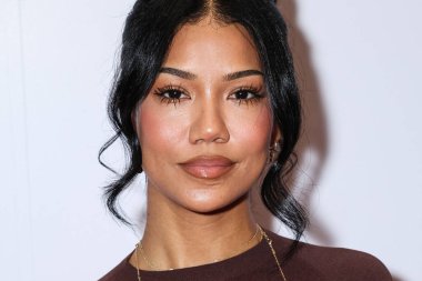 Amerikalı R & B şarkıcısı ve söz yazarı Jhen Aiko (Jhene Aiko), 8 Mayıs 2025 'te Beverly Hills Hotel' de düzenlenen Ulusal Akıl Hastalıkları Birliği (NAMI) 2025 Akıl Sağlığı Galasına geldi.