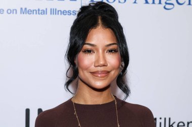 Amerikalı R & B şarkıcısı ve söz yazarı Jhen Aiko (Jhene Aiko), 8 Mayıs 2025 'te Beverly Hills Hotel' de düzenlenen Ulusal Akıl Hastalıkları Birliği (NAMI) 2025 Akıl Sağlığı Galasına geldi.