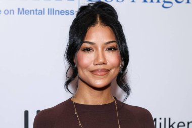 Amerikalı R & B şarkıcısı ve söz yazarı Jhen Aiko (Jhene Aiko), 8 Mayıs 2025 'te Beverly Hills Hotel' de düzenlenen Ulusal Akıl Hastalıkları Birliği (NAMI) 2025 Akıl Sağlığı Galasına geldi.