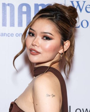 Japon-Amerikan aktris, dansçı ve şarkıcı Lisa Yamada, 8 Mayıs 2025 'te Beverly Hills, Los Angeles' ta düzenlenen Ulusal Akıl Hastalıkları Birliği (NAMI) Akıl Sağlığı Galasına katıldı.     