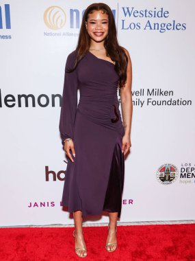 Amerikalı aktris Storm Reid, 8 Mayıs 2025 'te Beverly Hills Hotel' de düzenlenen Maybelline tarafından sunulan Ulusal Akıl Hastalıkları Birliği (NAMI) 2025 Akıl Sağlığı Galasına geldi..     