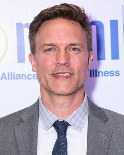 Amerikalı aktör Scott Porter, 8 Mayıs 2025 'te Beverly Hills Otel' de düzenlenen Maybelline tarafından sunulan Ulusal Akıl Hastalıkları Birliği (NAMI) 2025 Akıl Sağlığı Galasına geldi..     