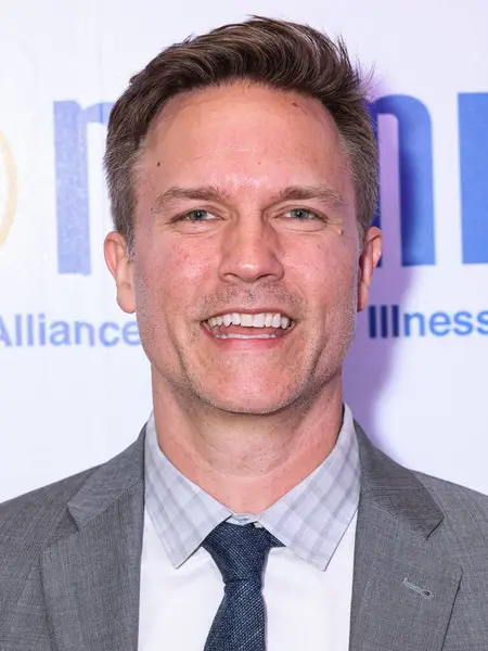 Amerikalı aktör Scott Porter, 8 Mayıs 2025 'te Beverly Hills Otel' de düzenlenen Maybelline tarafından sunulan Ulusal Akıl Hastalıkları Birliği (NAMI) 2025 Akıl Sağlığı Galasına geldi..     