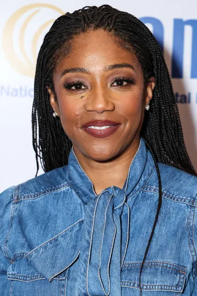 Amerikalı komedyen ve aktris Tiffany Haddish, 8 Mayıs 2025 'te Beverly Hills Hotel' de düzenlenen Ulusal Akıl Hastalıkları Birliği (NAMI) 2025 Akıl Sağlığı Galası 'na geldi.