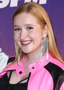 Sorelle 'den Ana Heichel, 10 Mayıs 2025' te Huntington City Beach 'te düzenlenen Fiji Airways tarafından sunulan iHeartRadio 102.7 KIIS FM Wango Tango 2025' e ulaştı..